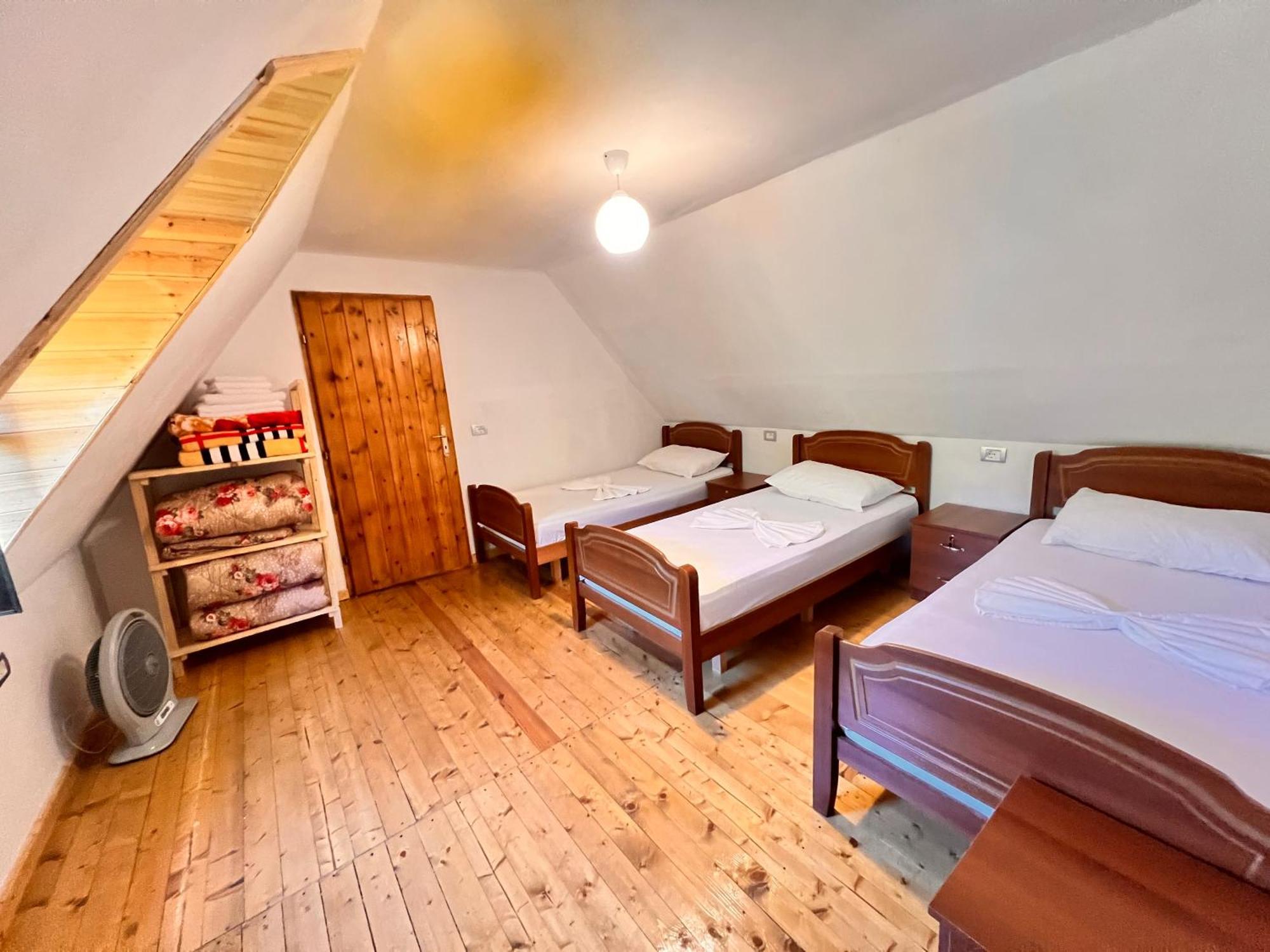 Guest House Gjelaj Theth Eksteriør billede